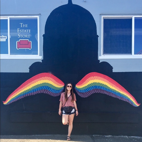 🌼 Meet Your Posher: Ray ☀️ - Picture 5 of 5